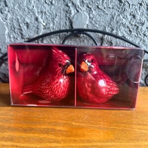 Kohl's Hand-Painted Red Cardinal Salt & Pepper Shaker Set